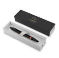 Parker IM Professionals Flame Orange 2172946 – elegancki czarny długopis automatyczny z pomarańczowymi akcentami