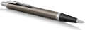 Parker IM Core Dark Espresso CT 1931671 – elegancki długopis automatyczny w kolorze ciemnego espresso, z chromowanymi detalami i wkładem QuinkFlow.